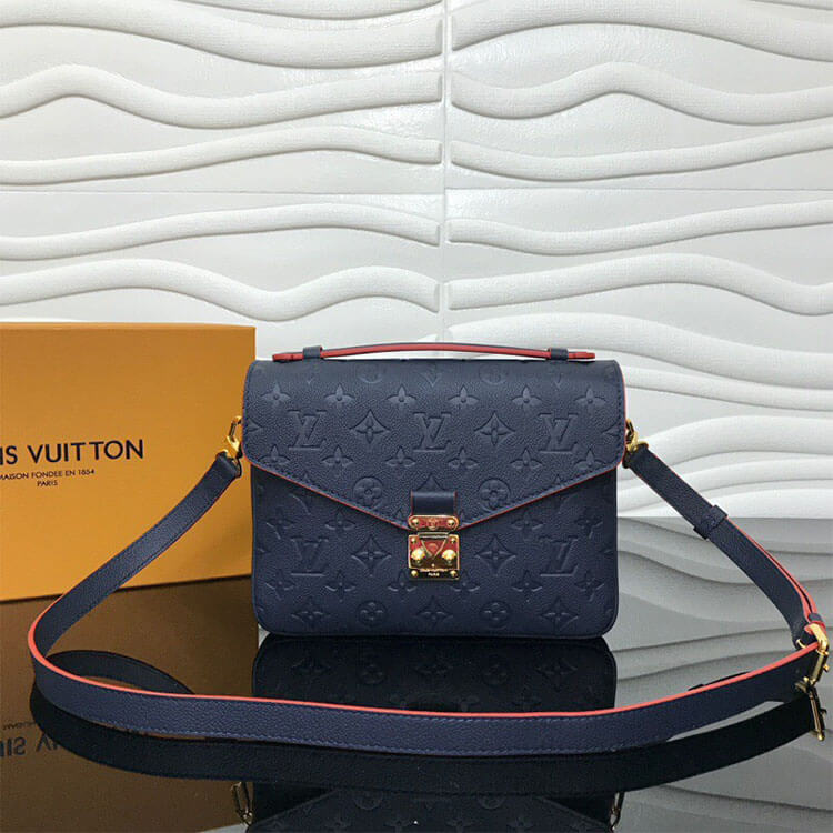 LV Pochette Metis Handbag