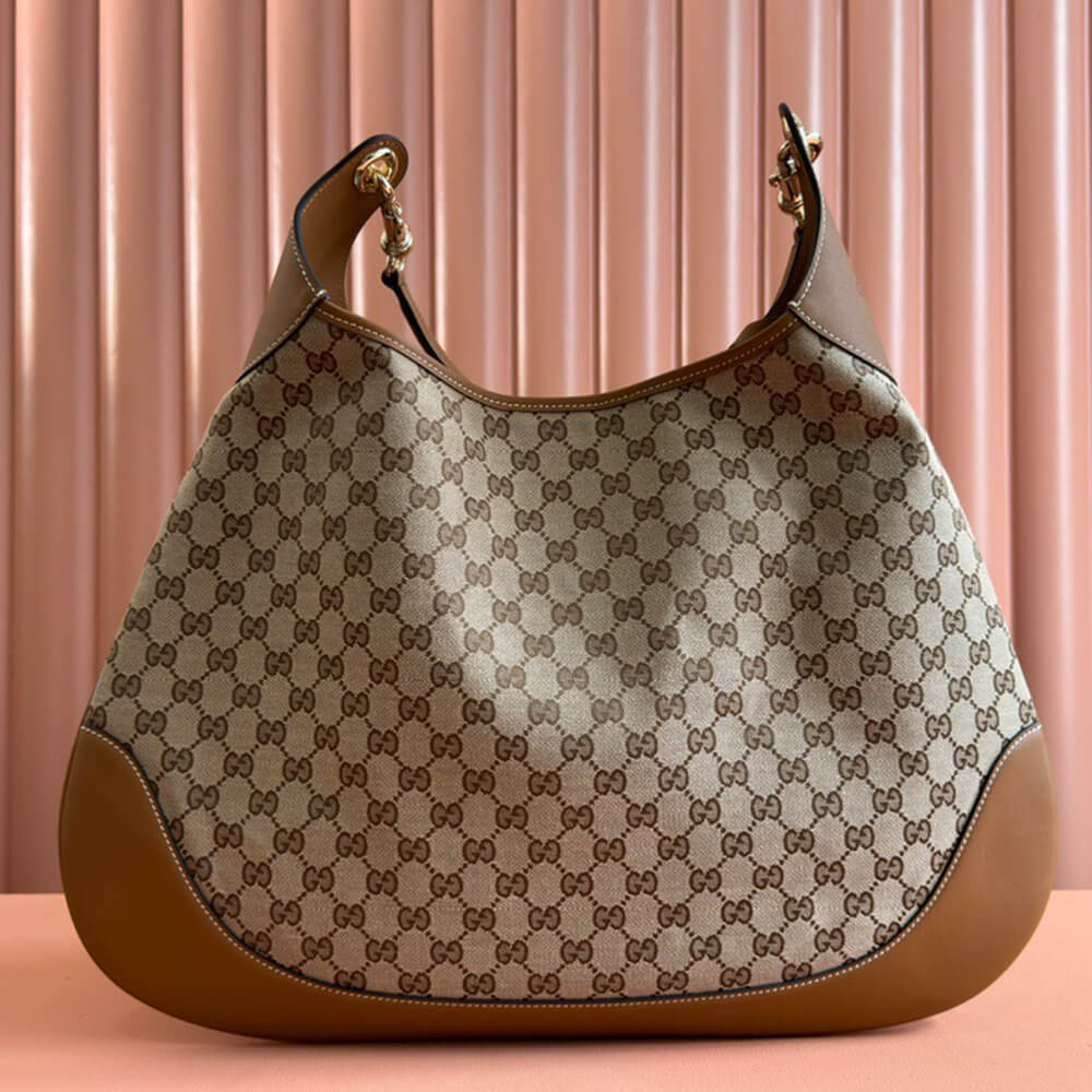 Gucci B medium shoulder bag