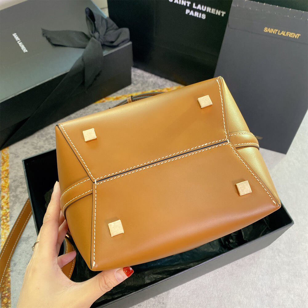 YSL LE 37 small in shiny leather