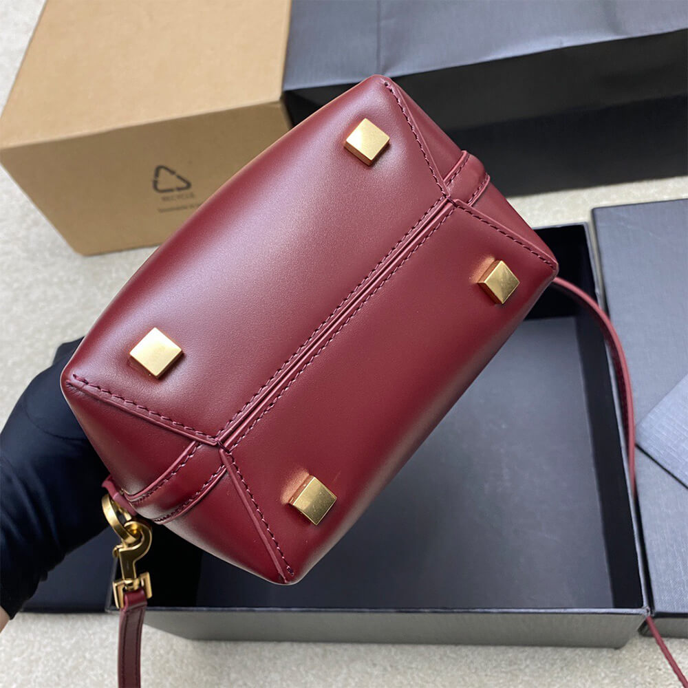 YSL LE 37 mini in shiny leather