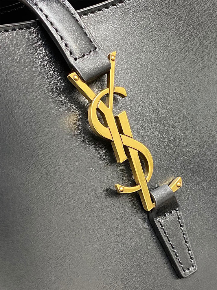 YSL LE 37 small in shiny leather