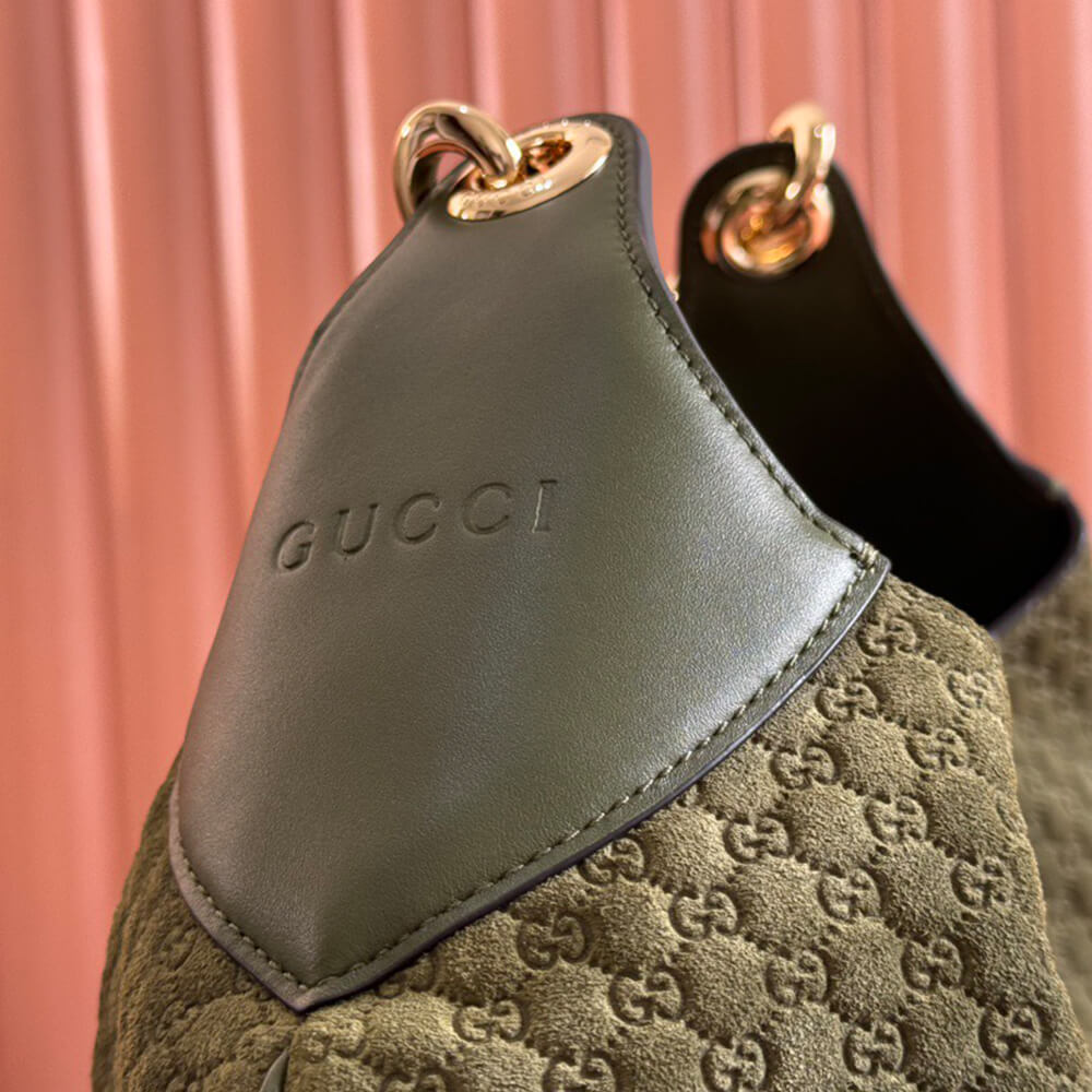 Gucci B medium shoulder bag