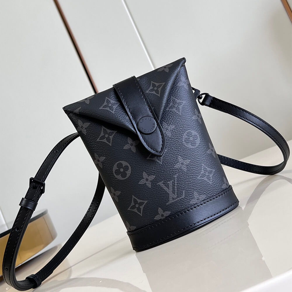 LV Envelope Pouch