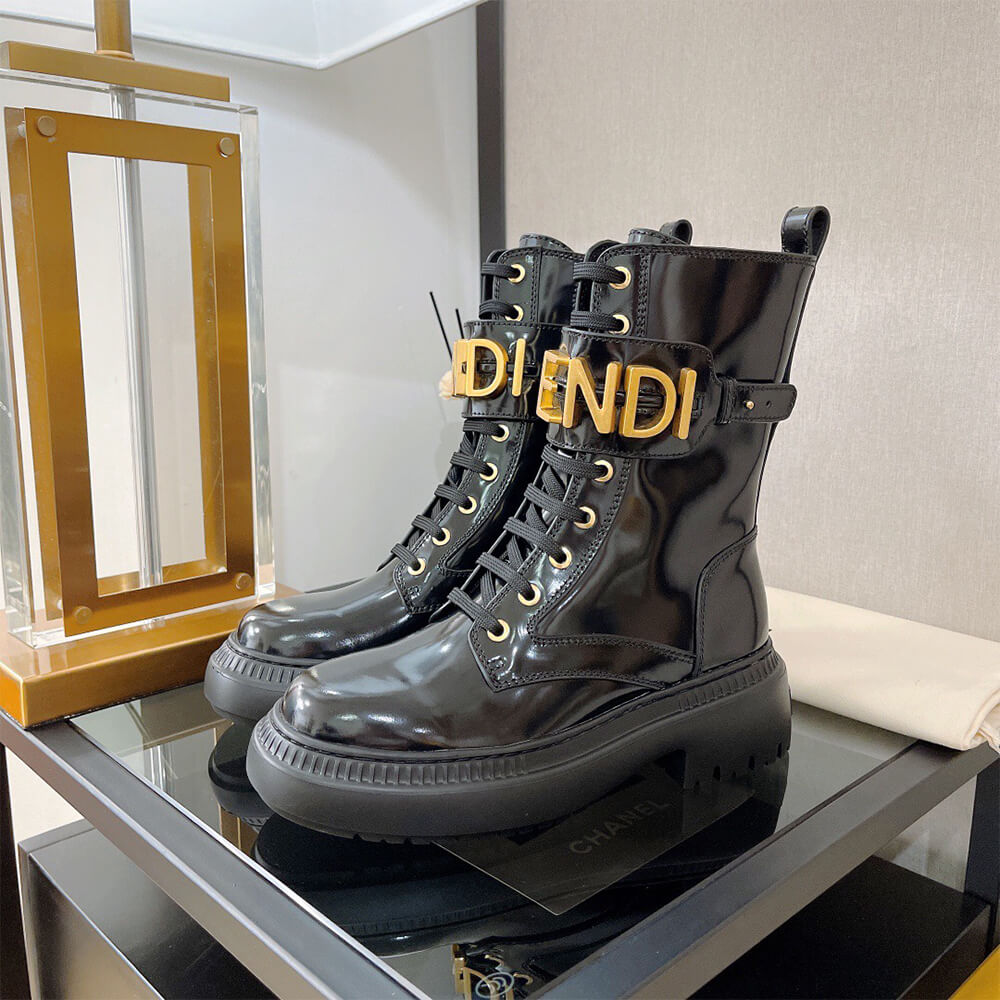 FENDI Fendigraphy logo-plaque leather boots