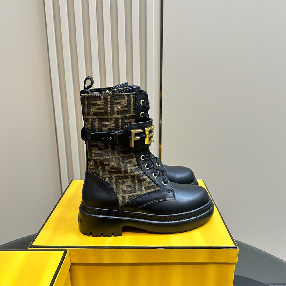 FENDI Fendigraphy logo-plaque leather boots