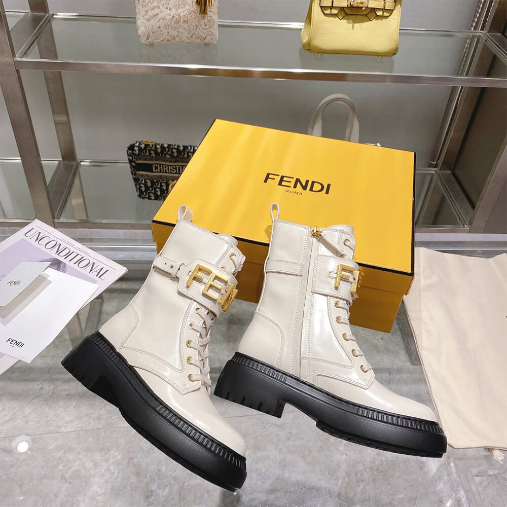 FENDI Fendigraphy logo-plaque leather boots