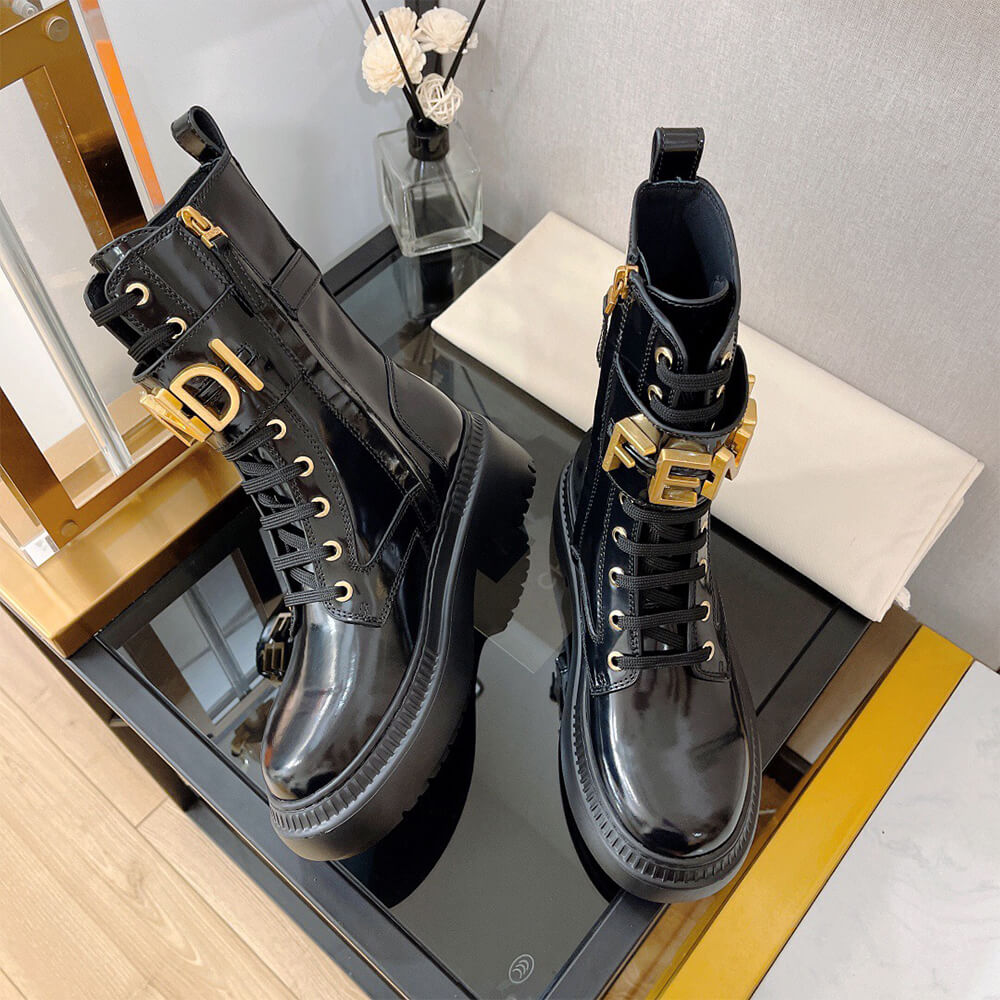 FENDI Fendigraphy logo-plaque leather boots