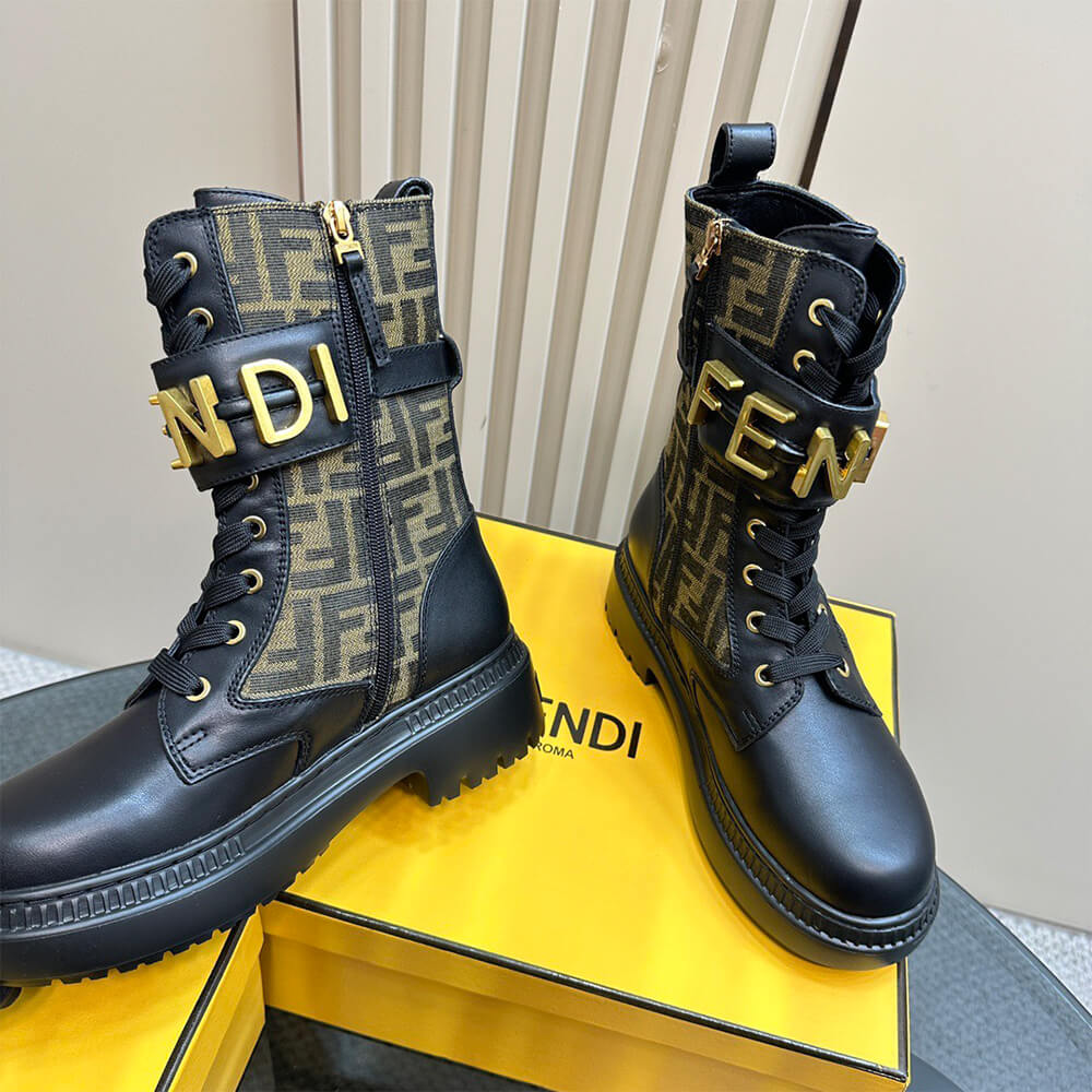 FENDI Fendigraphy logo-plaque leather boots