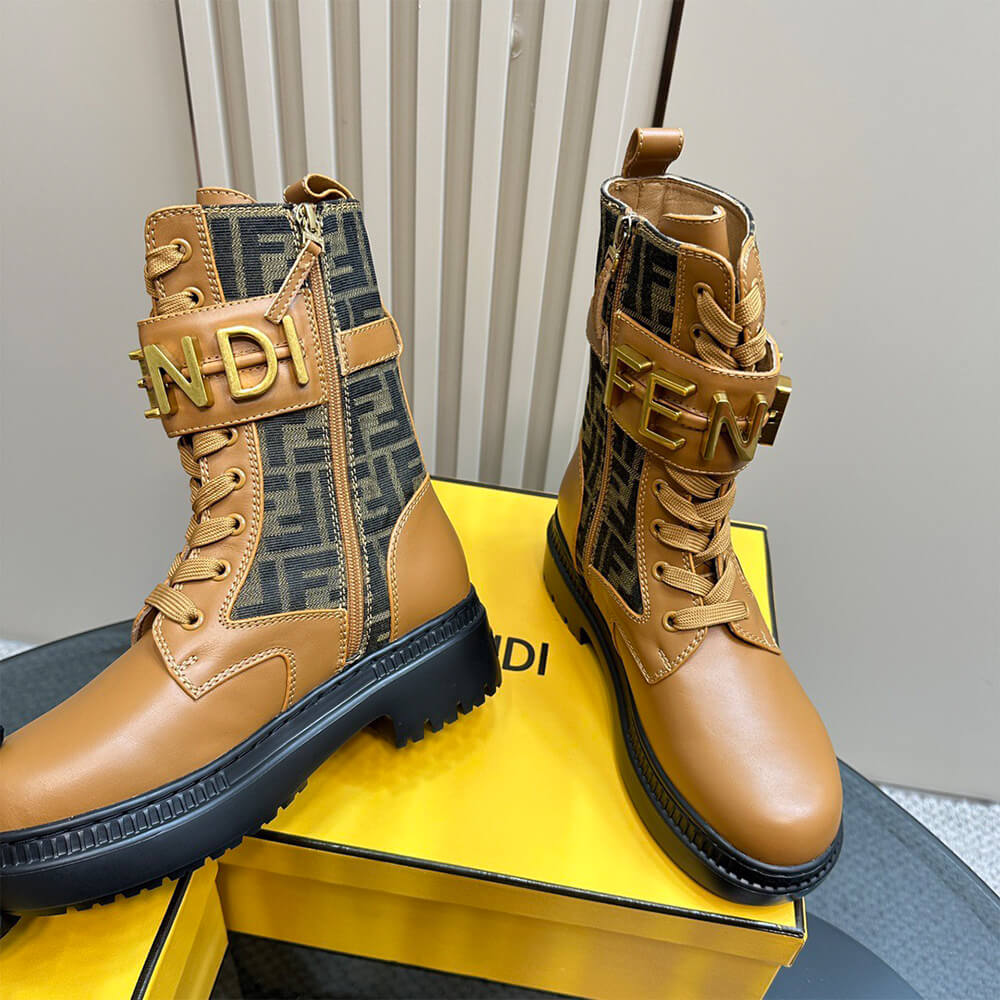 FENDI Fendigraphy logo-plaque leather boots