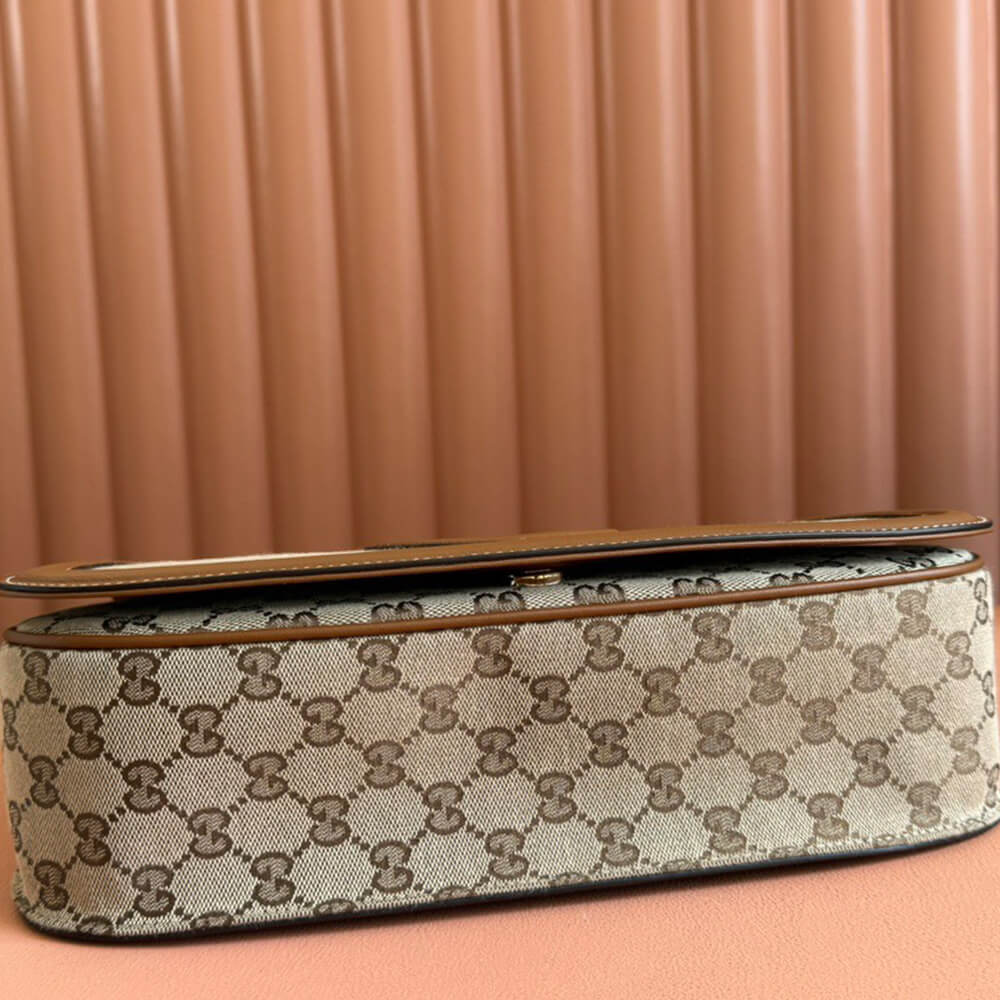 Gucci Blondie medium top handle bag