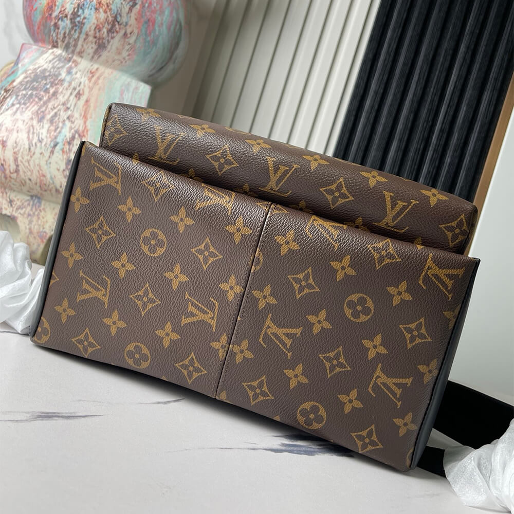 LV Discovery Backpack PM